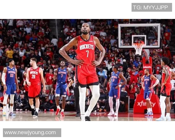 NBA火箭队比赛回顾：关键时刻表现、球员亮点、战术运用与赛后展望